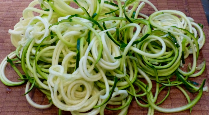 Zucchinispaghetti mit Hummersauce